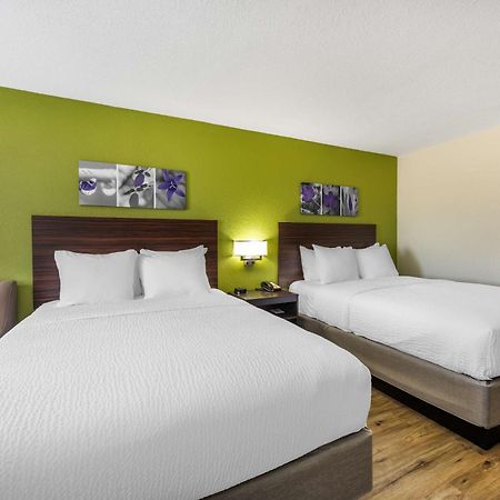 Sleep Inn & Suites Salina I-135 Εξωτερικό φωτογραφία
