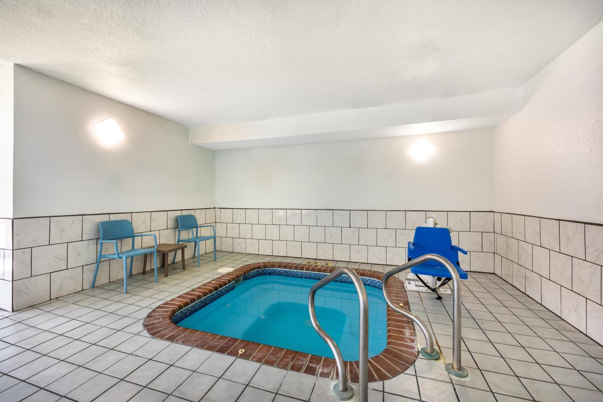 Sleep Inn & Suites Salina I-135 Εξωτερικό φωτογραφία
