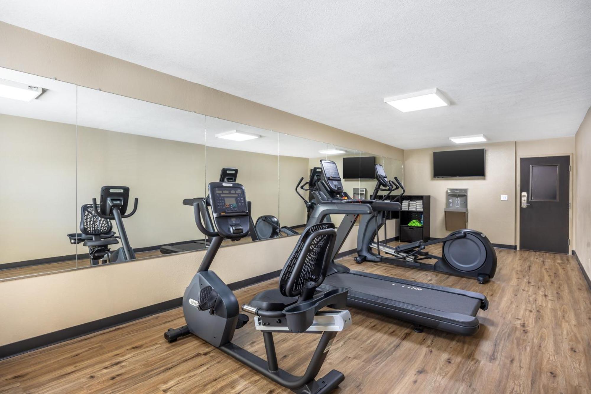 Sleep Inn & Suites Salina I-135 Εξωτερικό φωτογραφία
