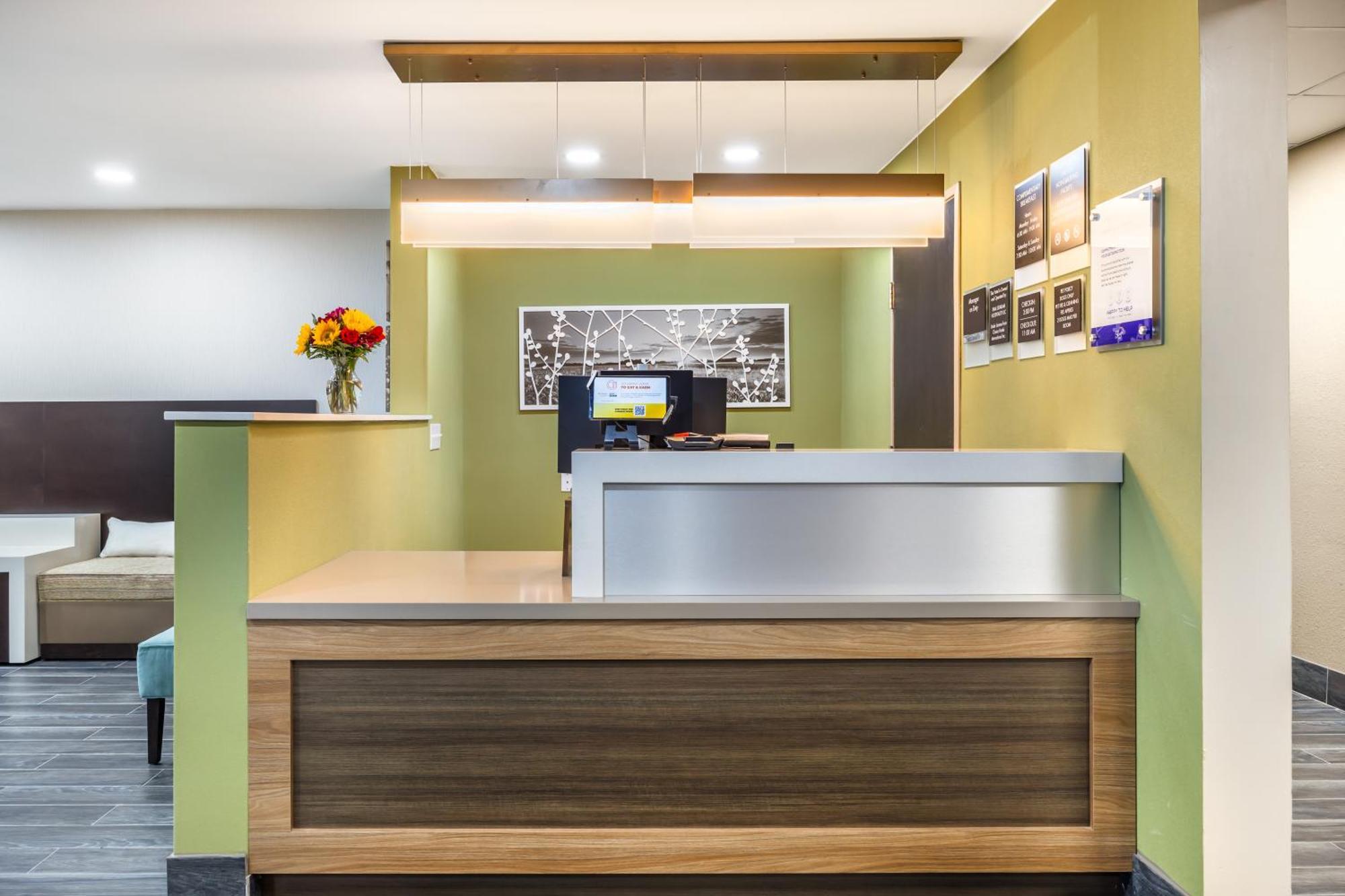 Sleep Inn & Suites Salina I-135 Εξωτερικό φωτογραφία