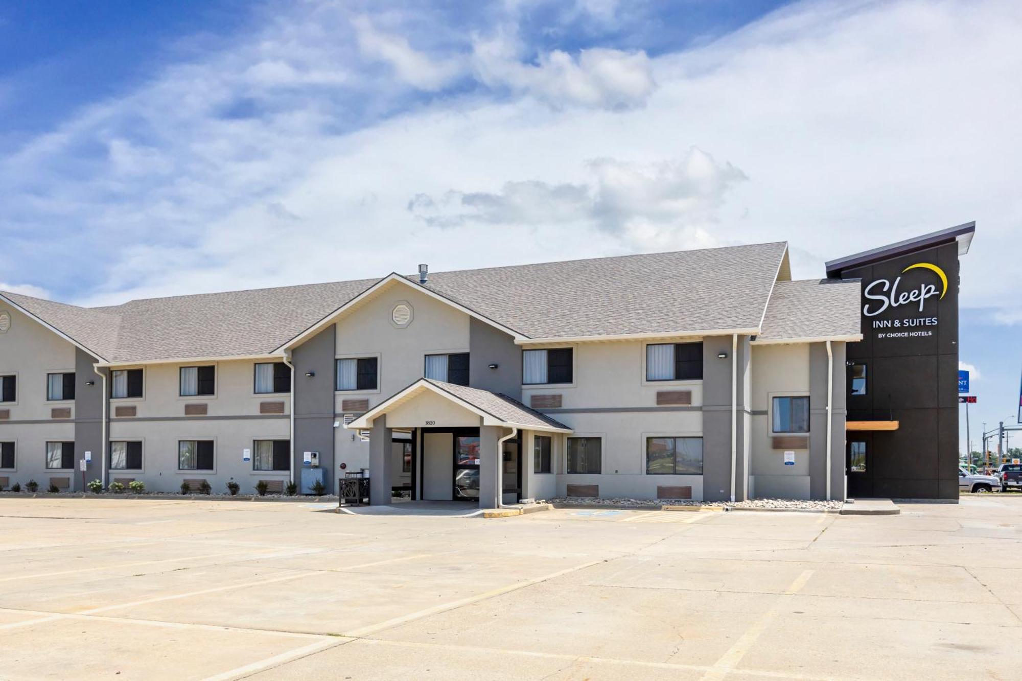 Sleep Inn & Suites Salina I-135 Εξωτερικό φωτογραφία